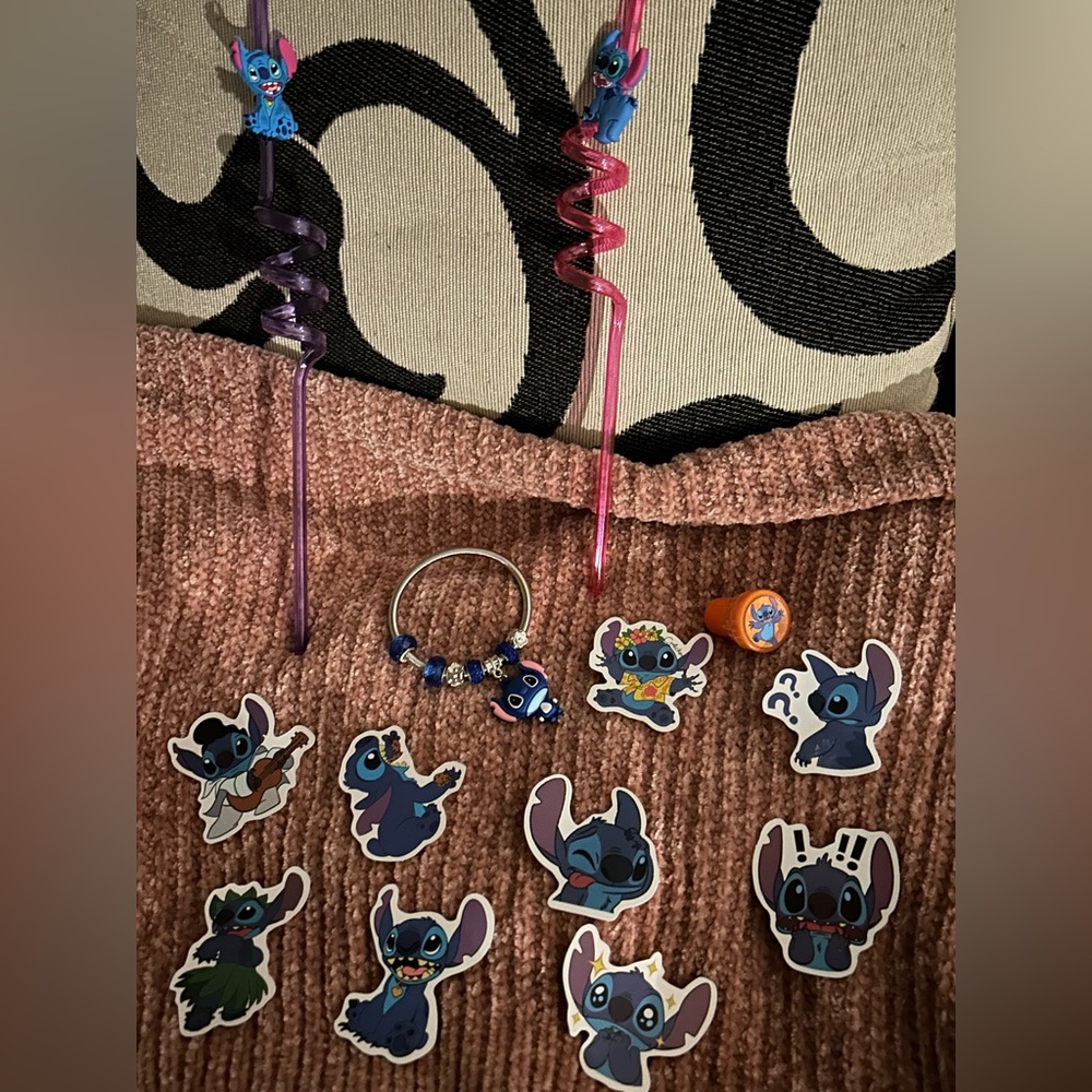 Stitch gift set $10